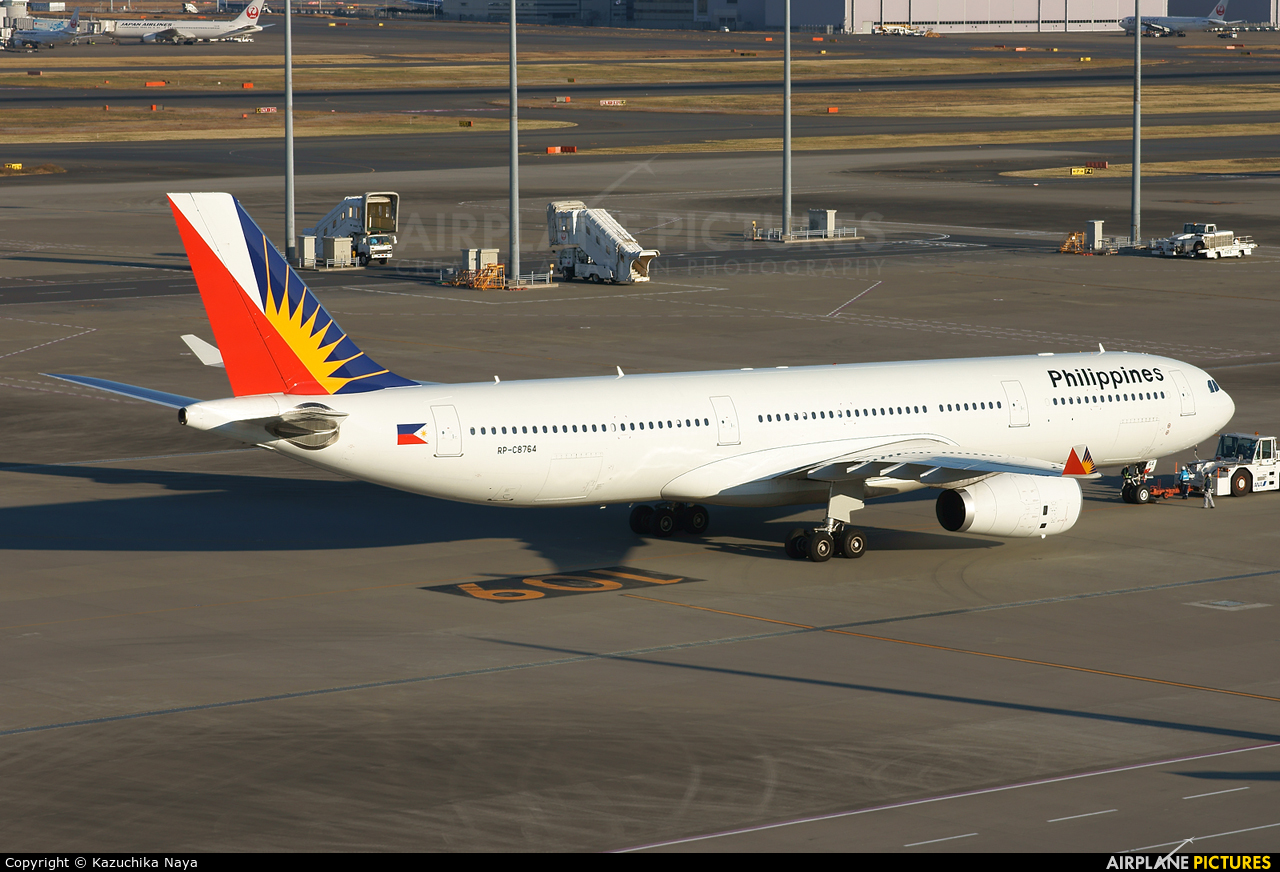 Philippines Airlines RP-C8764 aircraft at Tokyo - Haneda Intl