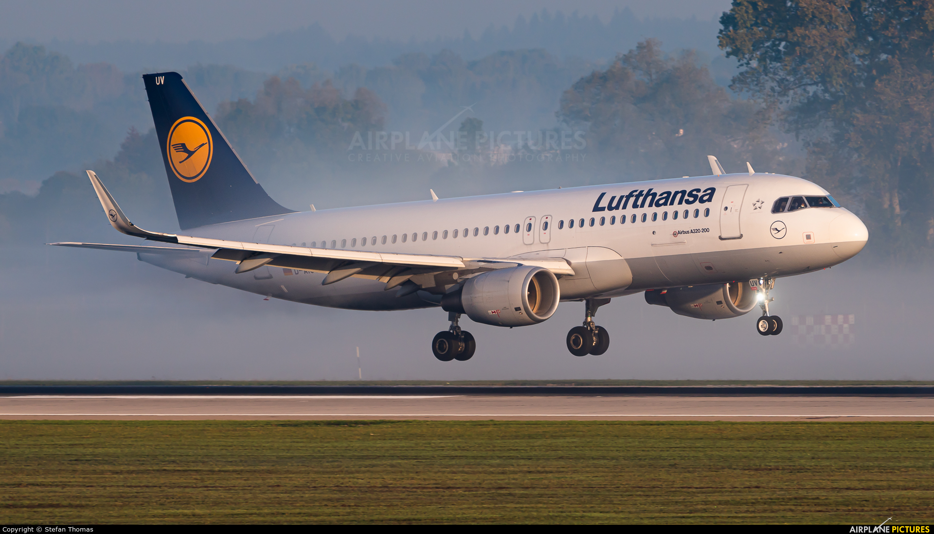 Lufthansa D-AIUV aircraft at Munich
