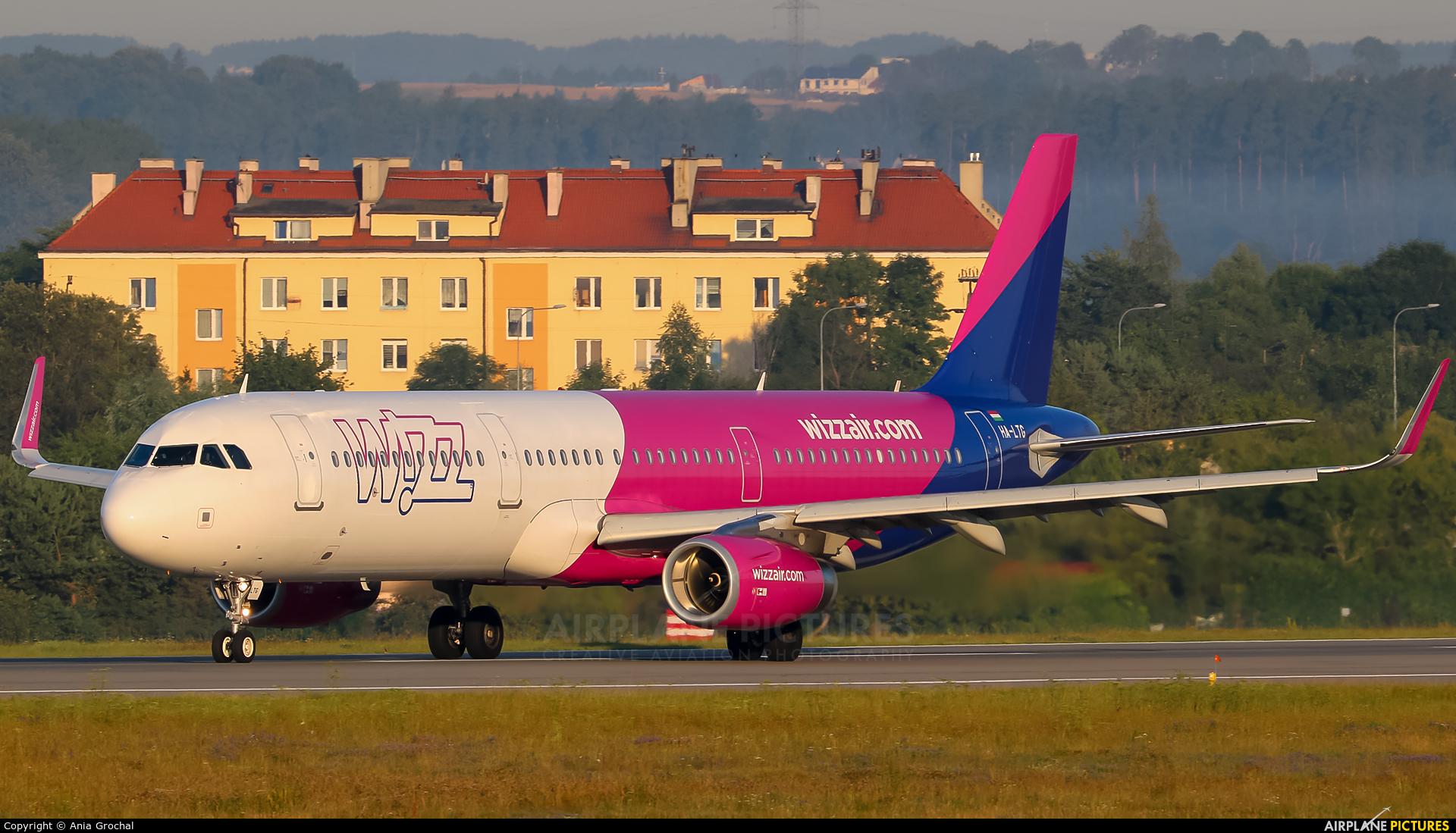 Wizz Air HA-LTG aircraft at Gdańsk - Lech Wałęsa