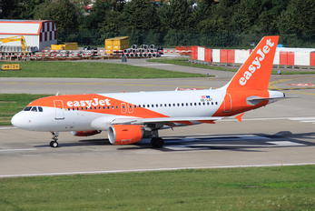 OE-LSY - easyJet Europe Airbus A320