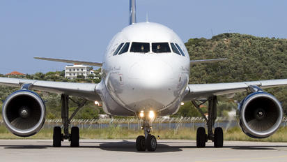 YR-ASC - Tarom Airbus A318