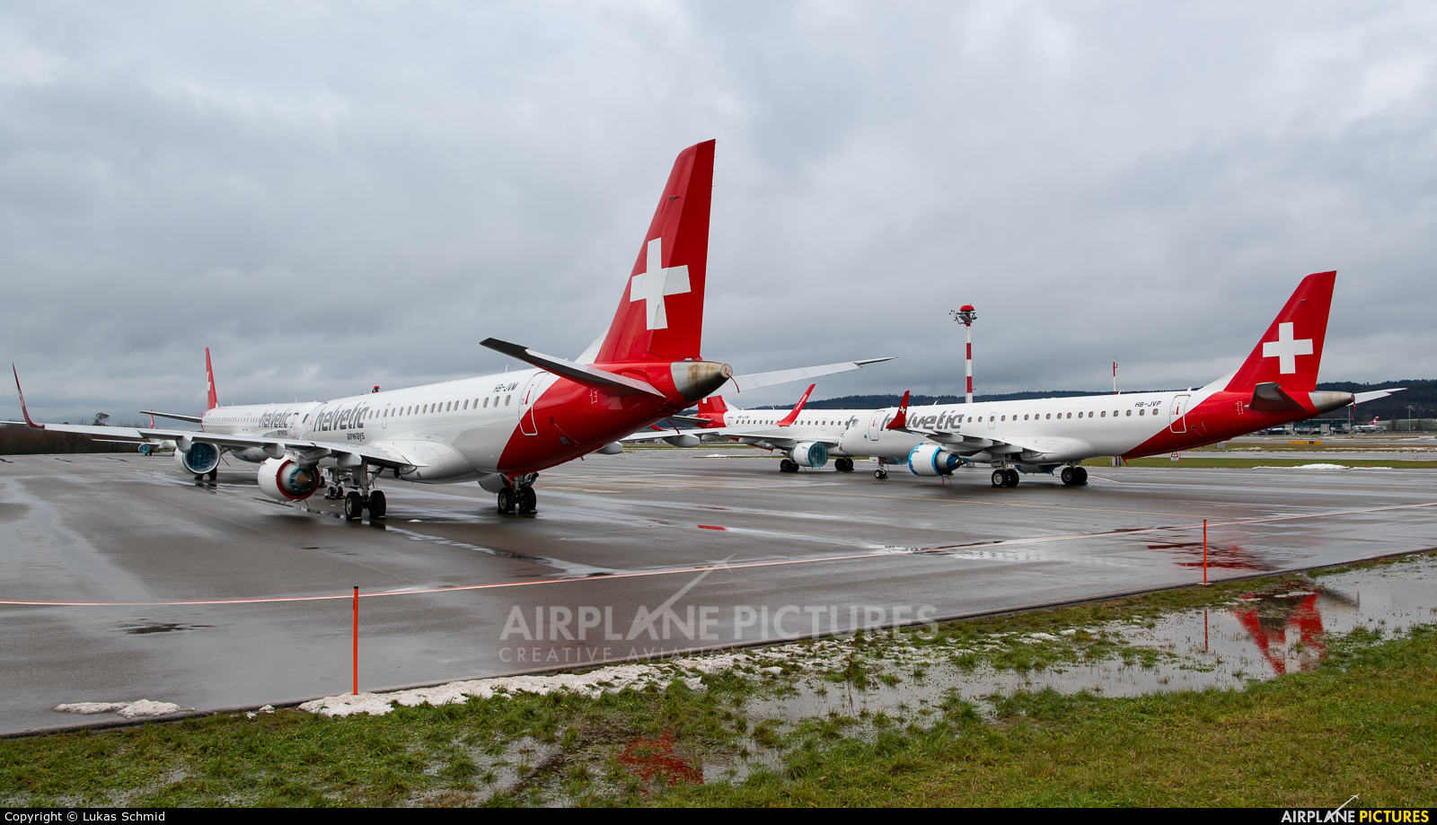 Helvetic Airways - aircraft at Zurich