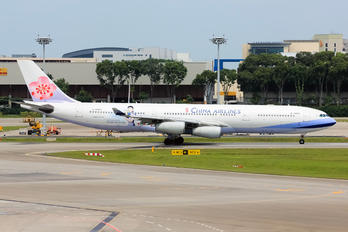 B-18806 - China Airlines Airbus A340-300