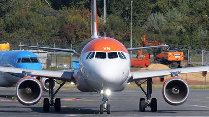 OE-IVN - easyJet Europe Airbus A320