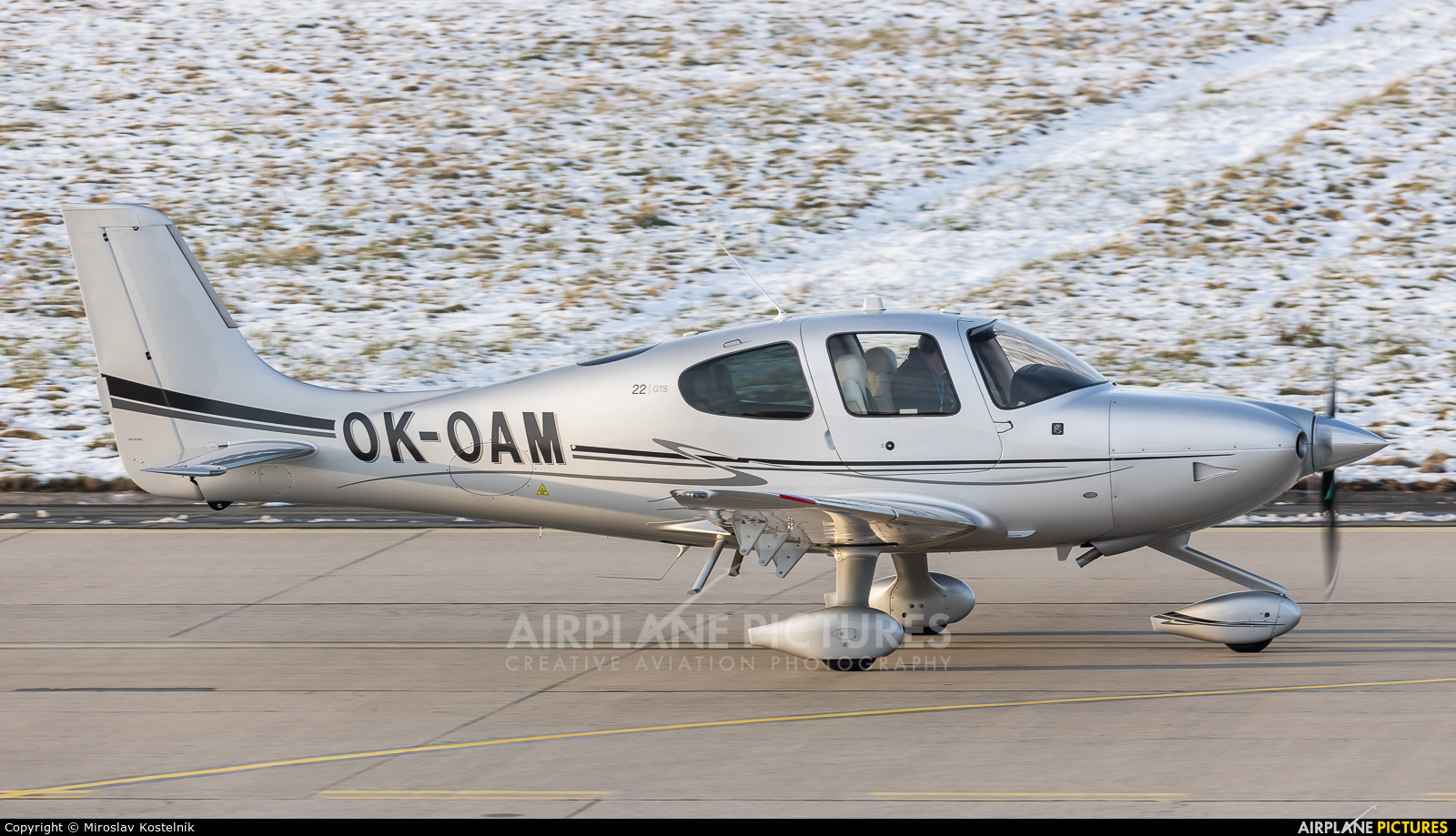 Private OK-OAM aircraft at Ostrava Mošnov