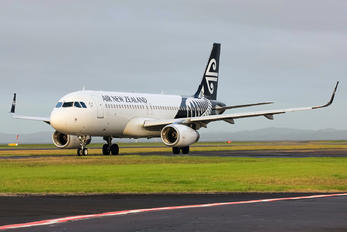 ZK-OXG - Air New Zealand Airbus A320
