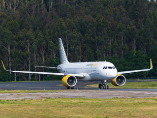 EC-NDC - Vueling Airlines Airbus A320 NEO