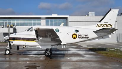 N223CH - Western Michigan University Beechcraft 90 King Air