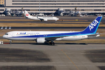 JA613A - ANA - All Nippon Airways Boeing 767-300ER