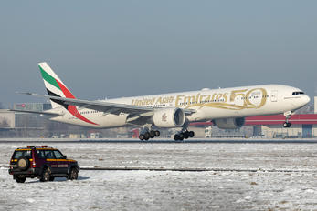 A6-EPO - Emirates Airlines Boeing 777-31H(ER)