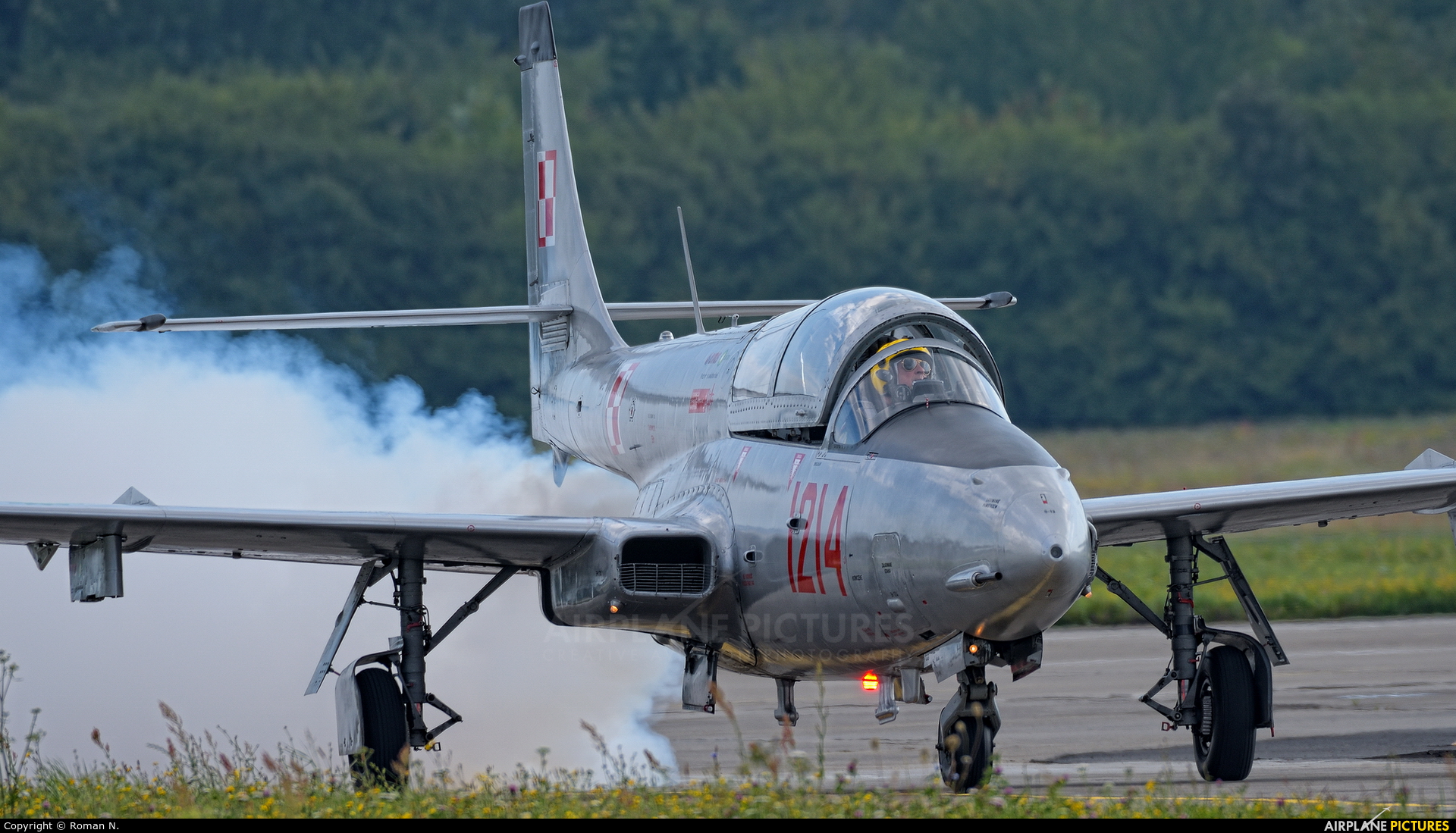 Fundacja Biało-Czerwone Skrzydła SP-YBC aircraft at Gdynia- Babie Doły (Oksywie)