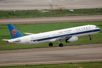 B-6630 - China Southern Airlines Airbus A321