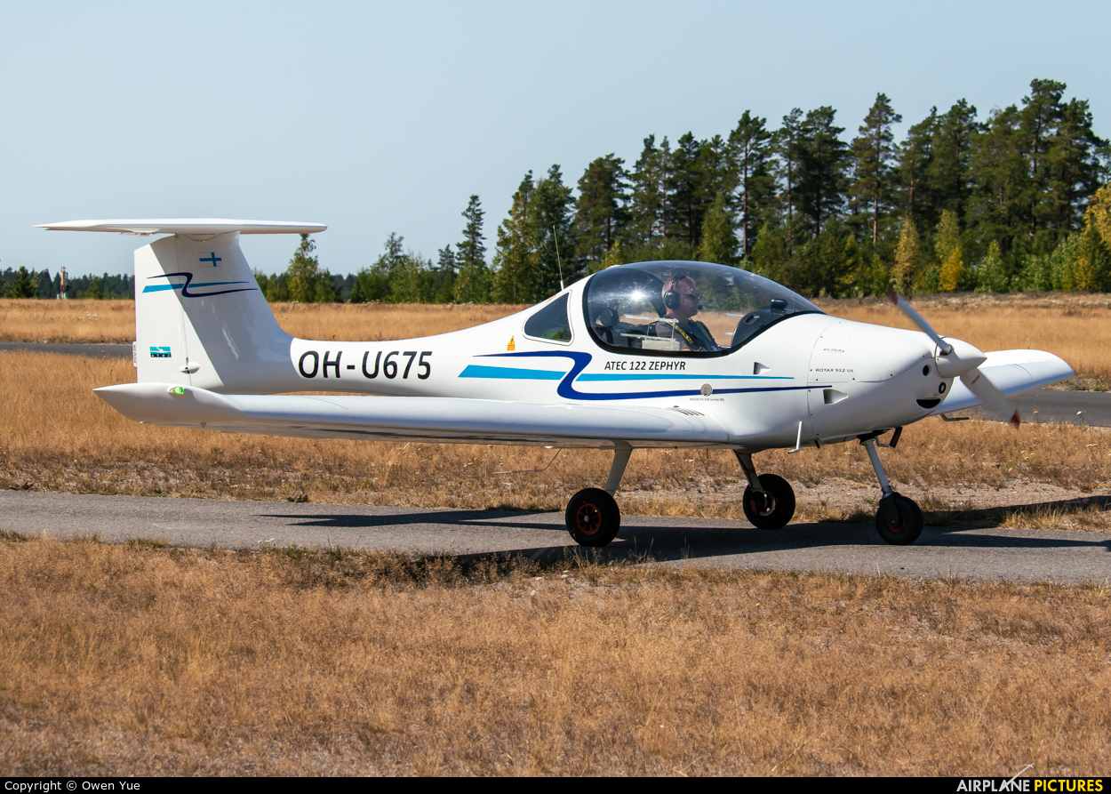 Private OH-U675 aircraft at Nummela