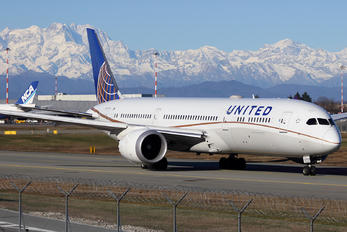 N24973 - United Airlines Boeing 787-9 Dreamliner