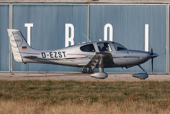 D-EZST - Private Cirrus SR-22 -GTS