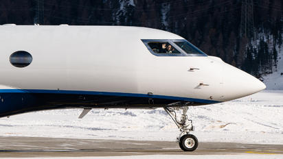 G-ULFX - Private Gulfstream Aerospace GVII-G600