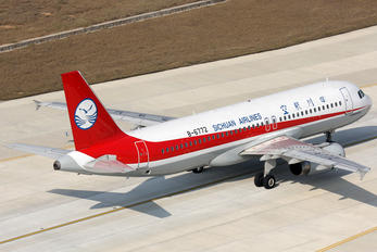 B-6227 - Sichuan Airlines  Airbus A320