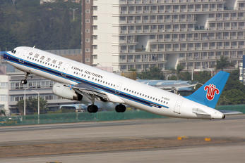 B-6630 - China Southern Airlines Airbus A321