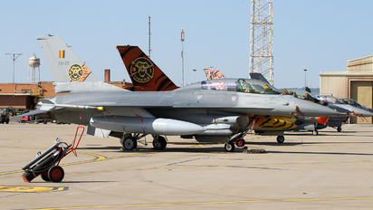 FB-20 - Belgium - Air Force General Dynamics F-16B Fighting Falcon