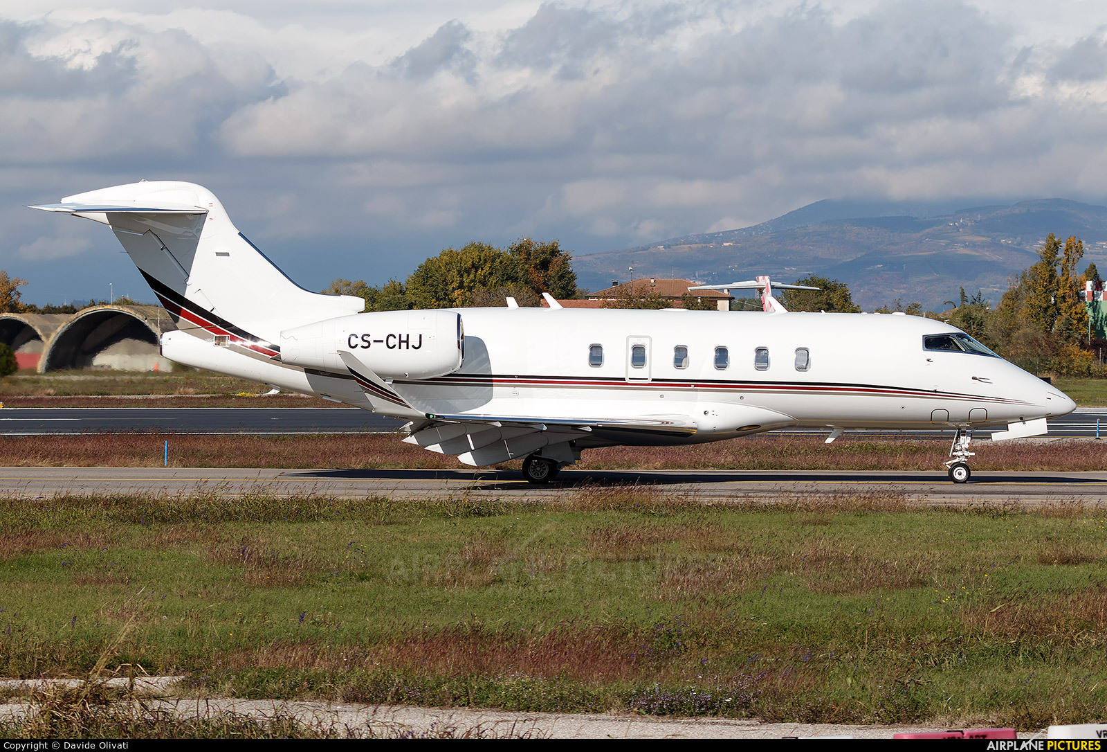 Private CS-CHJ aircraft at Verona - Villafranca
