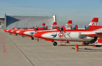 2 - Poland - Air Force: White & Red Iskras PZL TS-11 Iskra