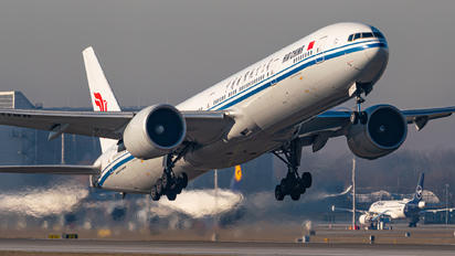 B-2039 - Air China Boeing 777-300ER