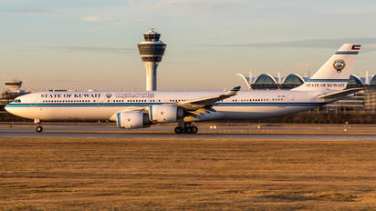 9K-GBA - Kuwait - Government Airbus A340-500