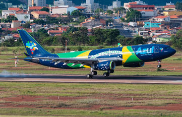 PR-AIV - Azul Linhas Aéreas Airbus A330-200