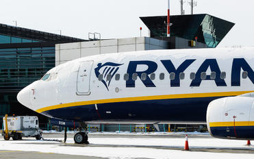 SP-RSM - Ryanair Sun Boeing 737-8AS
