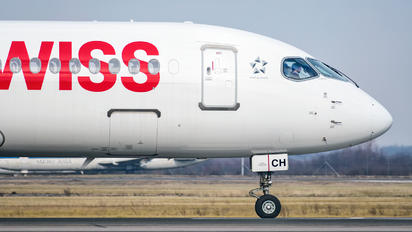HB-JCH - Swiss Bombardier CS300