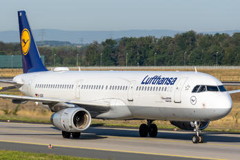 D-AISN - Lufthansa Airbus A321