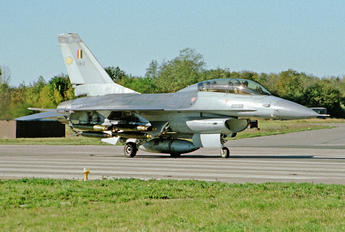 FB-01 - Belgium - Air Force General Dynamics F-16B Fighting Falcon