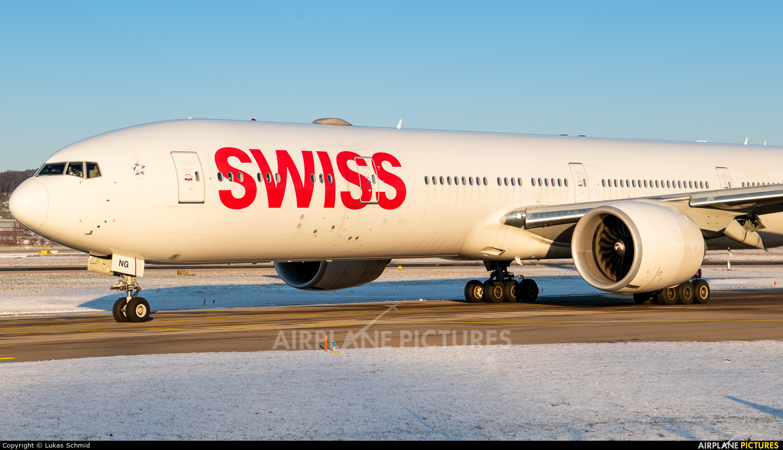 Swiss HB-JNG aircraft at Zurich
