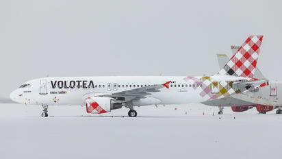 VQ-BAY - Volotea Airlines Airbus A320