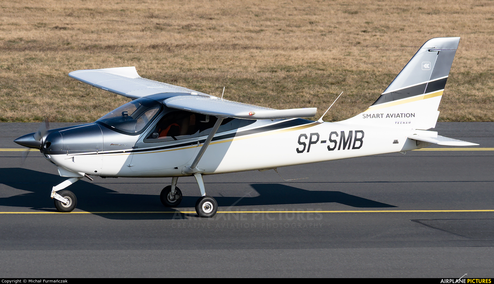 Smart Aviation SP-SMB aircraft at Poznań - Ławica