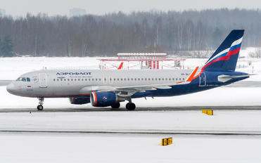 VP-BLO - Aeroflot Airbus A320