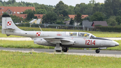 SP-YBC - Fundacja Biało-Czerwone Skrzydła PZL TS-11 Iskra