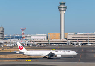 JA8944 - JAL - Japan Airlines Boeing 777-300