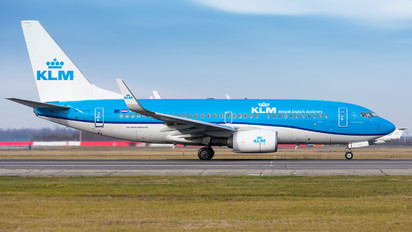 PH-BGU - KLM Boeing 737-700