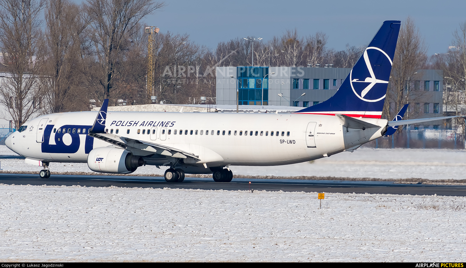 LOT - Polish Airlines SP-LWD aircraft at Warsaw - Frederic Chopin