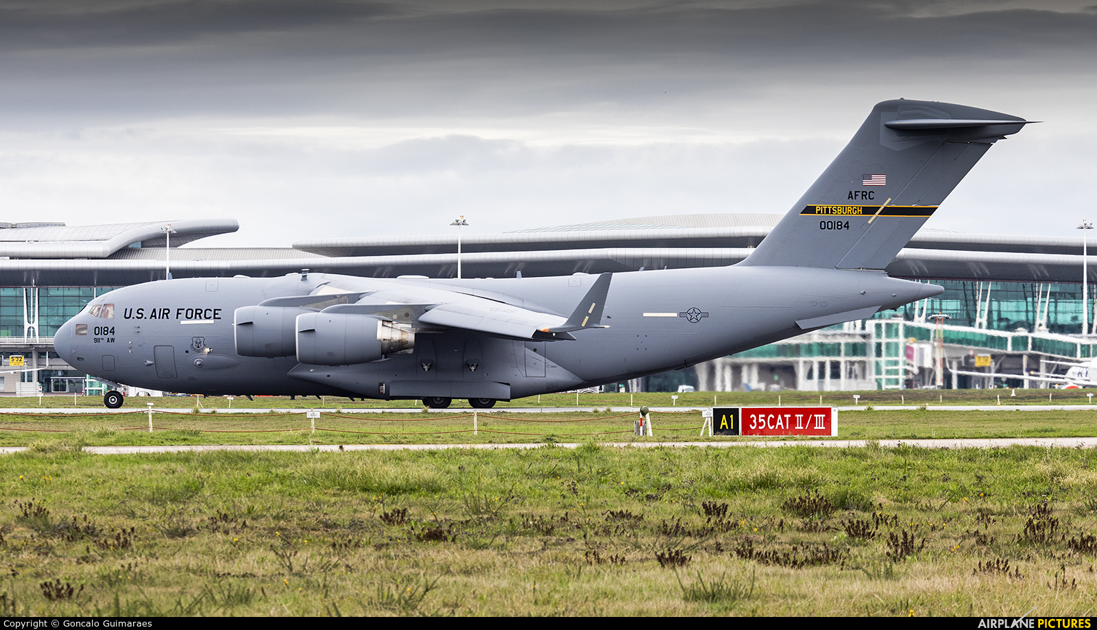 USA - Air Force 00-0184 aircraft at Porto