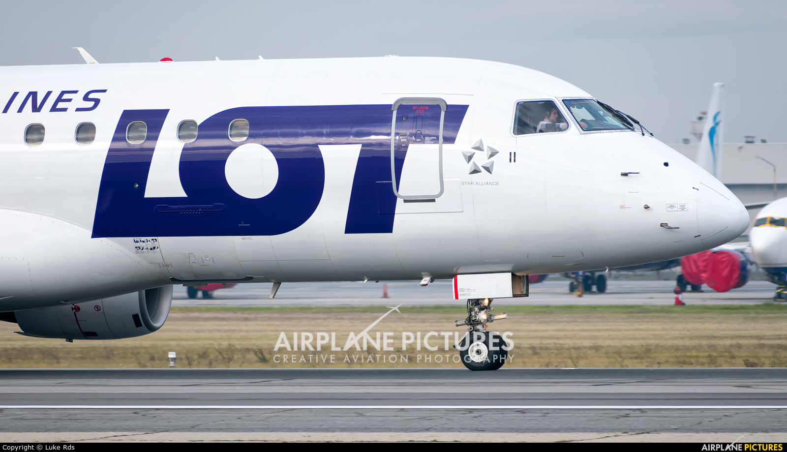 LOT - Polish Airlines SP-LII aircraft at Bucharest - Henri Coandă
