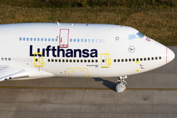 D-ABVW - Lufthansa Boeing 747-400