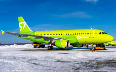 VP-BHK - S7 Airlines Airbus A319