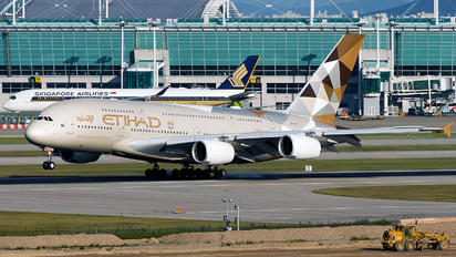 A6-APH - Etihad Airways Airbus A380