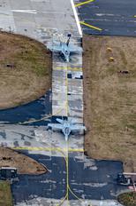 J-5011 - - Airport Overview - Airport Overview - Runway, Taxiway
