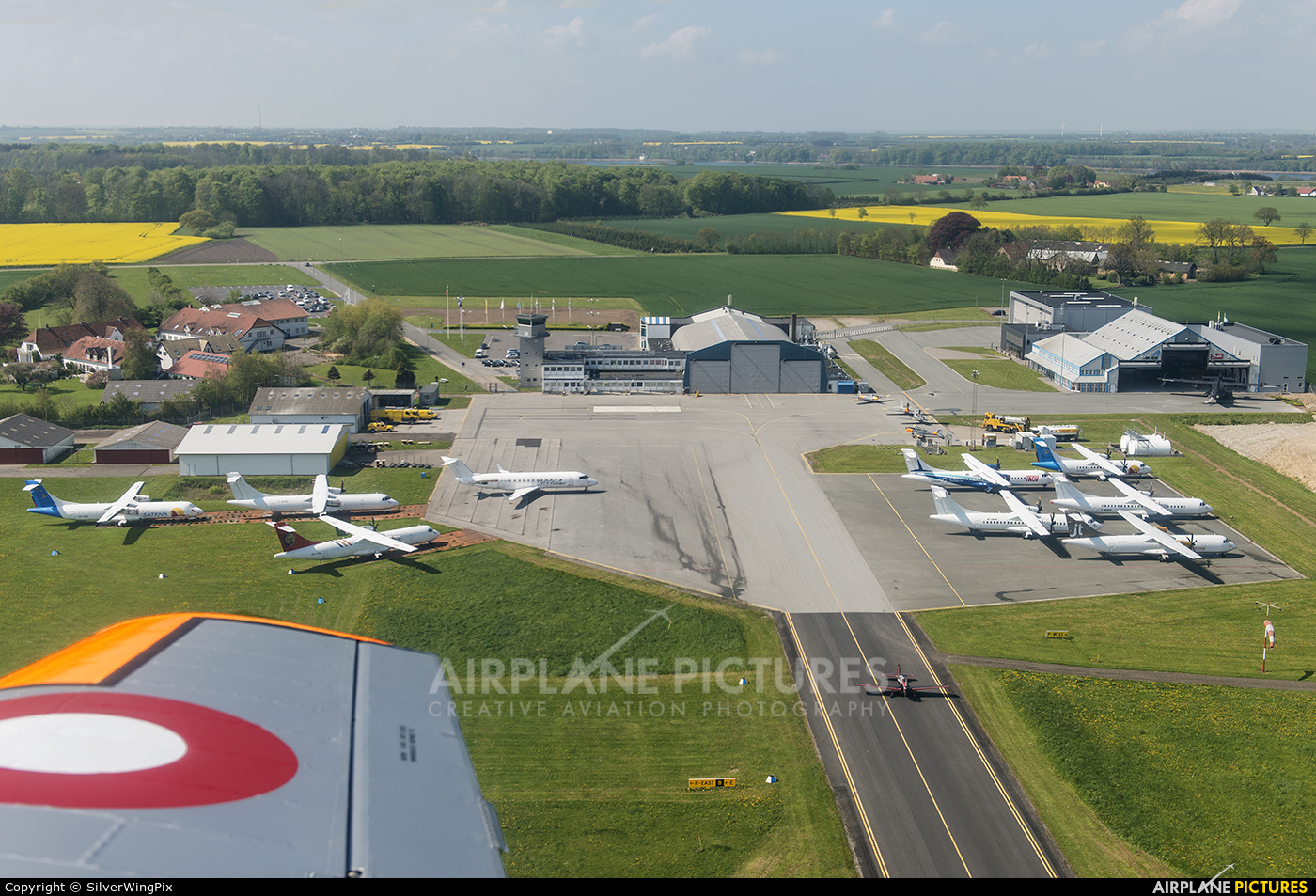 - Airport Overview - aircraft at Sønderborg