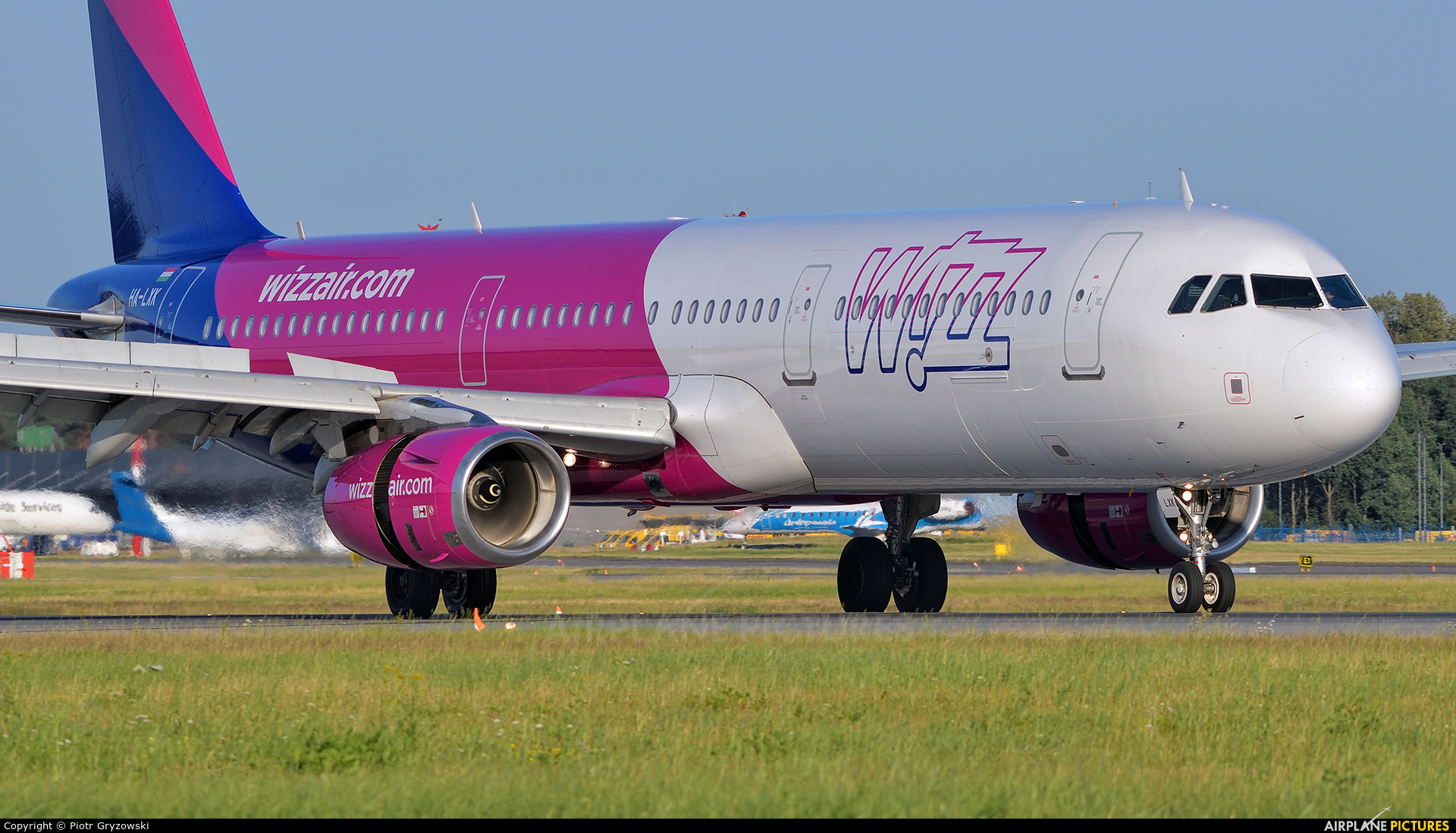 Wizz Air HA-LXK aircraft at Katowice - Pyrzowice