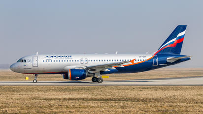 VP-BKY - Aeroflot Airbus A320
