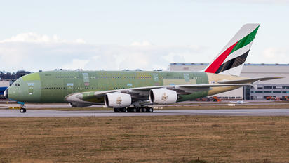F-WWSH - Emirates Airlines Airbus A380